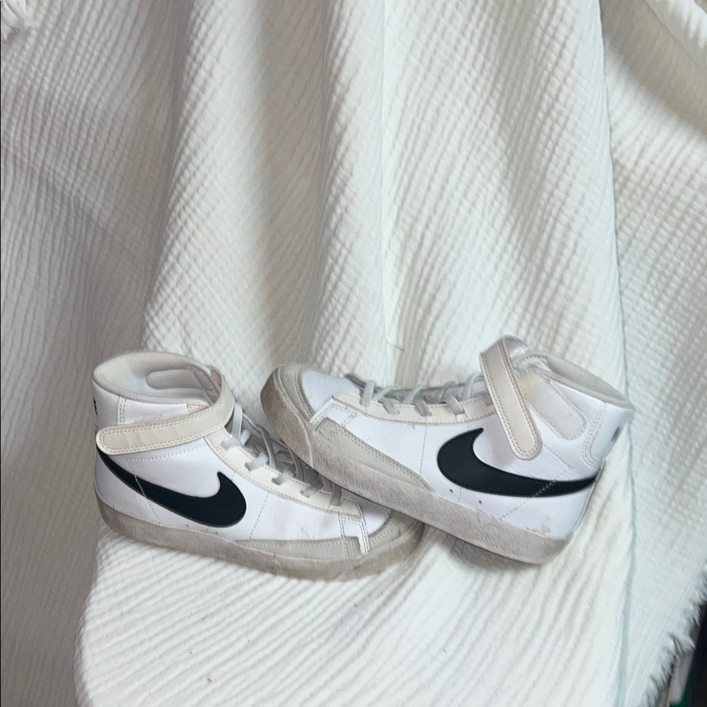 Nike Blazer Mid Youth